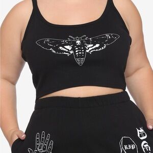 Hot topic plus size moth ribbed crop top